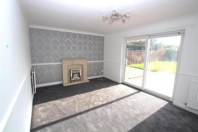 Troom Close Lounge.jpg