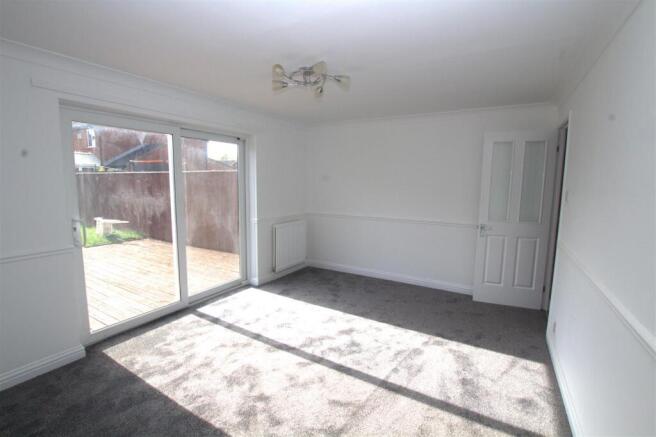 Troom Close Lounge 2.jpg