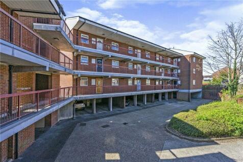 Harlow - 1 bedroom apartment for sale