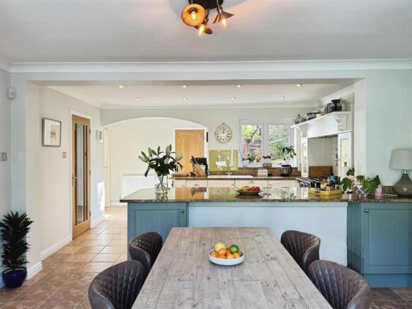 user_edited_photo-85b0459e_user-edited-d3cba442-73