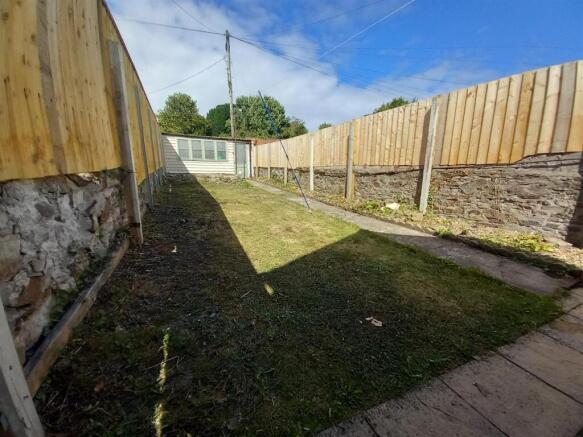 104 Meddon Rear Gdn.jpg