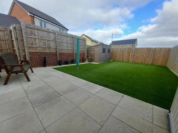 1 Curlew Drive Rear Gdn.jpg