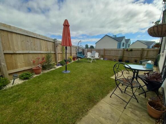 1 Cross Park garden.jpg