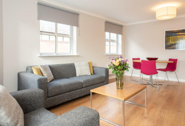 2 bedroom serviced apartment to rent Reading