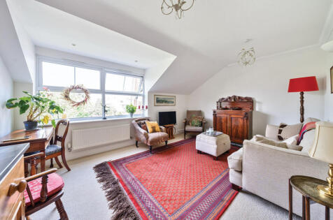 Fairford Road, Maidenhead, SL6