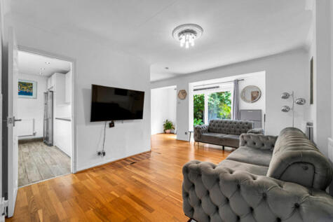 Aitken Road, Barnet, EN5