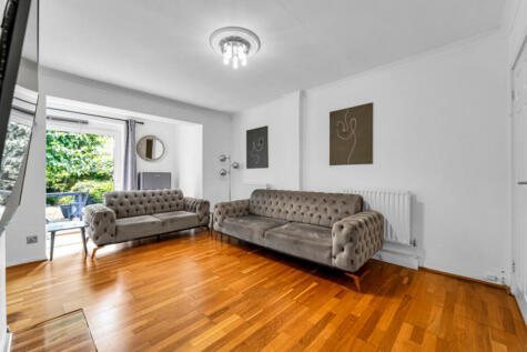 Aitken Road, Barnet, EN5