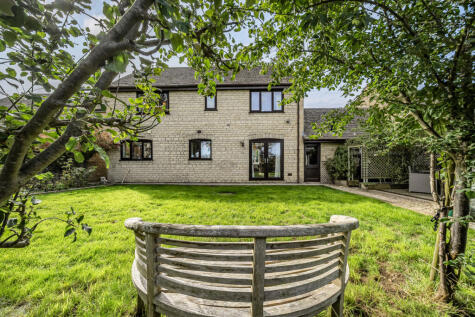 Blicks Close, Hullavington, SN14