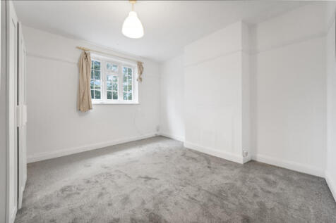 The Holt, London Road, Morden, SM4