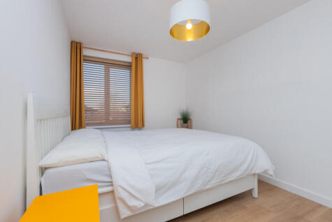 Abbotsford Drive, Grangemouth, FK3