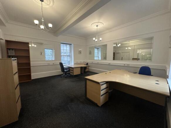 Suite 2-22 9D.jpg