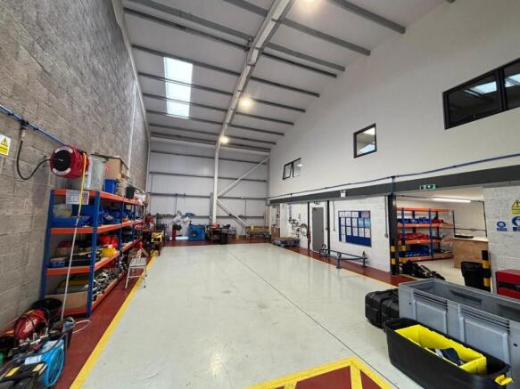 PHOTO20251110214439 4.jpg