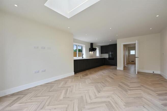 Lounge to Kitchen.jpg