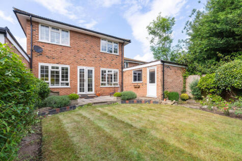 Birchwood Grove, Hampton, TW12