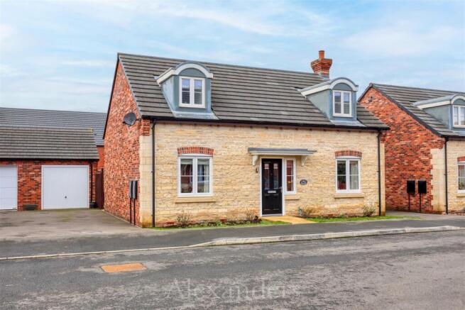 4 Elwell Grove-01.jpg