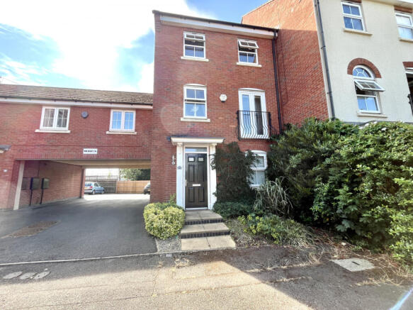 Three-Storey Town House in the Heart of Stafford