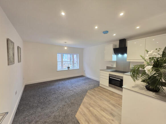Two bed Top-floor maisonette