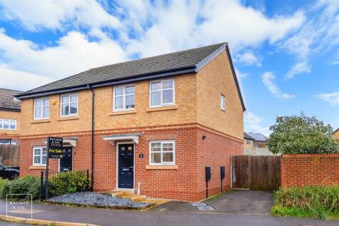 Knights Close, Atherton, M46