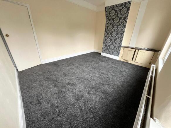 Living Room/Bedroom
