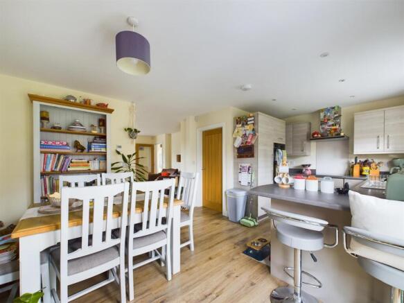 Kitchen/Dining room