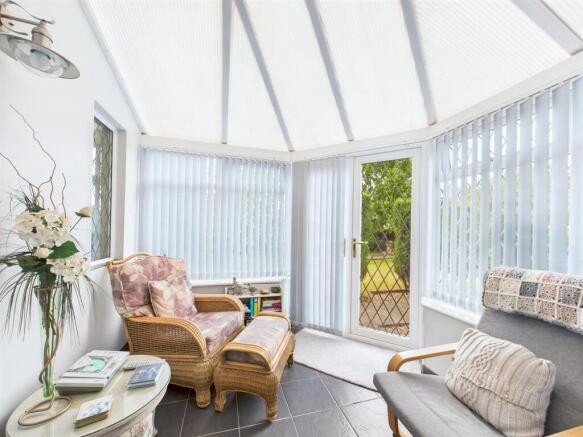 Entry/Conservatory