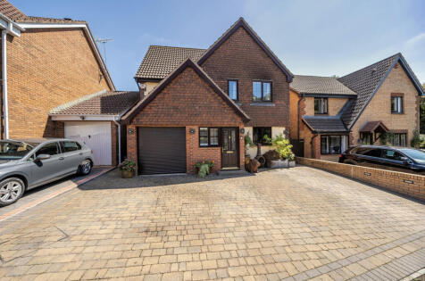 Thornhill Drive, Swindon, Wiltshire