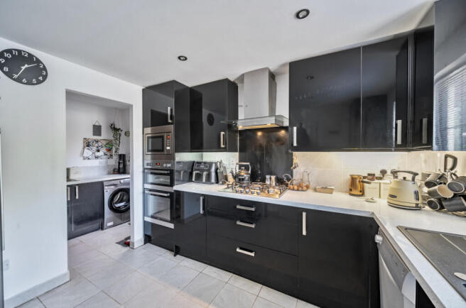 1335786-9-6896344...