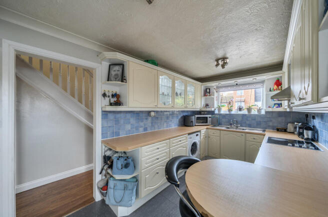 1373328-15-690897...