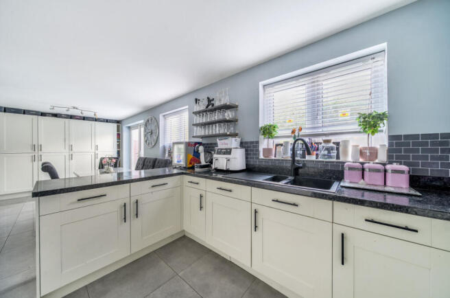 1365245-14-68e6bb...