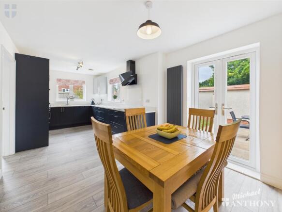 CAM03852G0-PR0296-STILL016