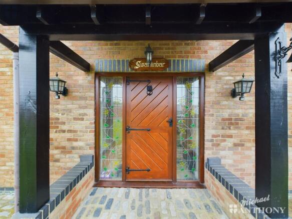 CAM02538G0-PR0305-STILL041