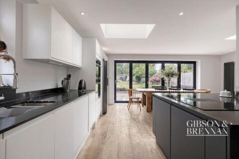 Galleywood Road, Chelmsford, CM2