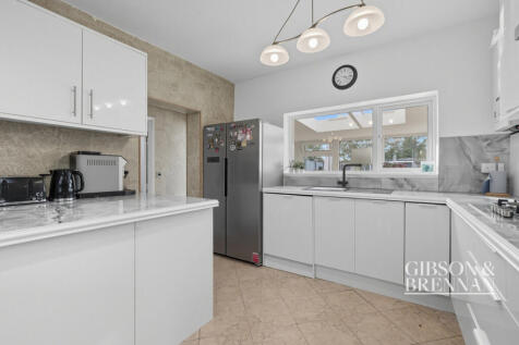 Askwith Road, Rainham, RM13