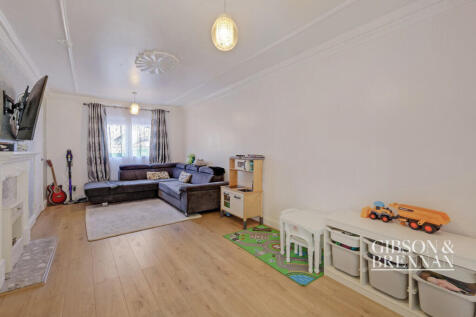 Spenders Close, Basildon, SS14