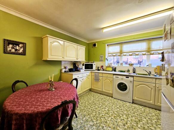 ef2431aa-48b2-4dda-a46c-98f946de0839