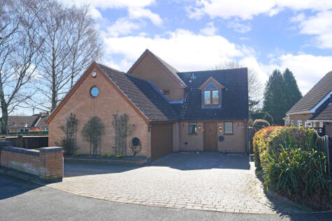 De La Bere Crescent, Burbage, Hinckley, Leicestershire