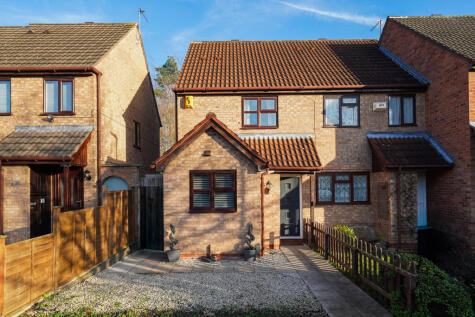 Cumbrian Way, Shepshed, Loughborough, Leicestershire