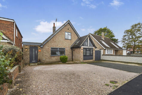 Manor Close, Somersham