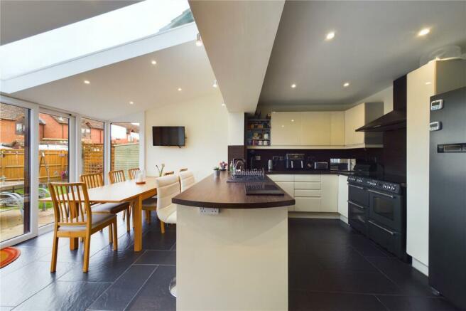 Kitchen/Dining Room