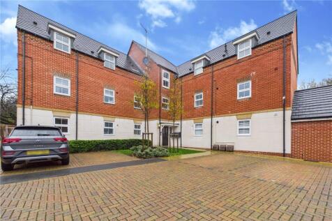 Hutton Close, Newbury, Berkshire, RG14