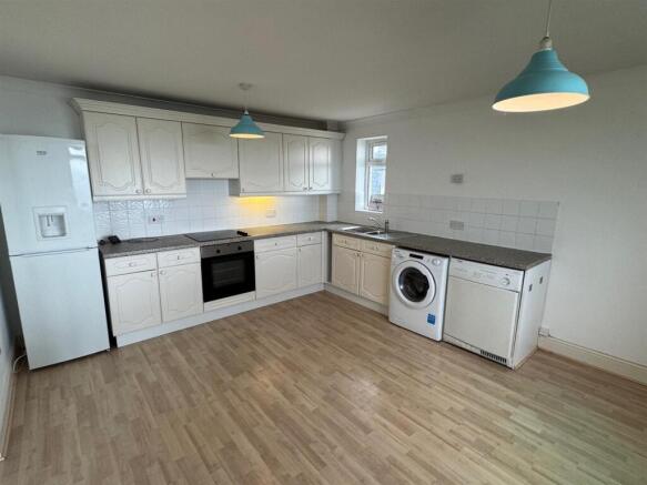 kitchen 3.jpg