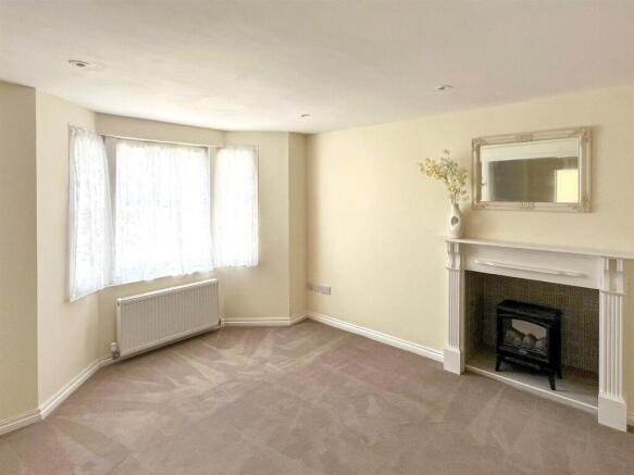 Living room 2.jpg