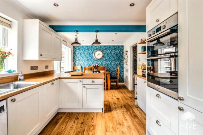 Kitchen diner
