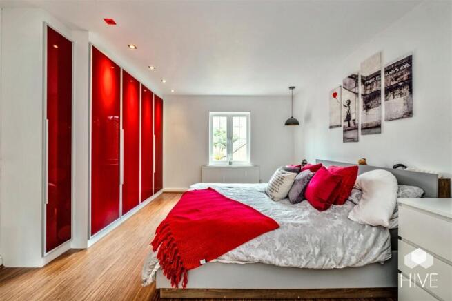 Principal bedroom