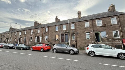 80 Dundee Loan, Forfar, Angus