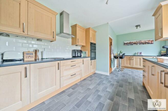 Margate Road 5 Bedroom Semi-detached Property -  K