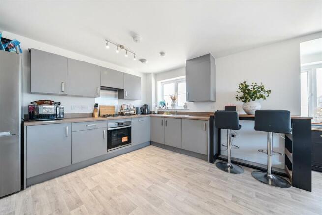 Pictor Drive 2 bedroom flat for sale by Guildcrest