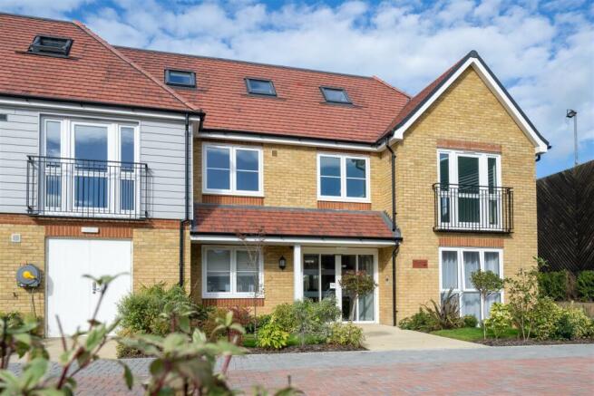 One bedroom retirement apartment for sale in Marga