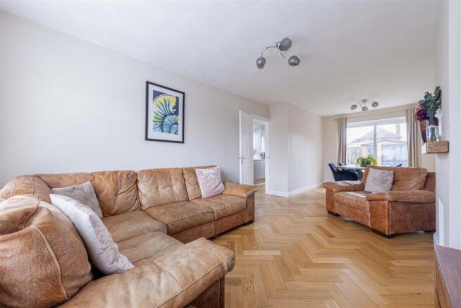 3 bedroom home for sale in Alicia Avenue Margate b