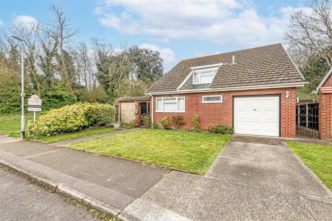 Mill Field Broadstairs. 3 bedroom bungalow for sal